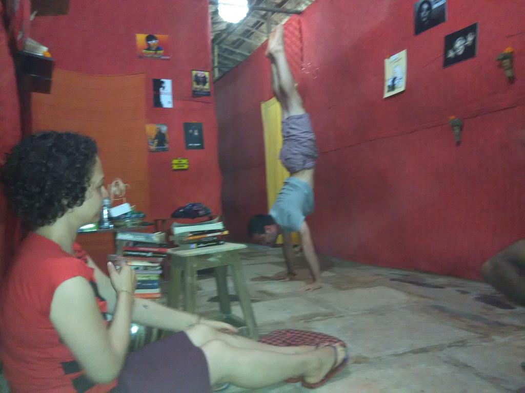 Bricks And Bamboo Hostel 安君纳 外观 照片