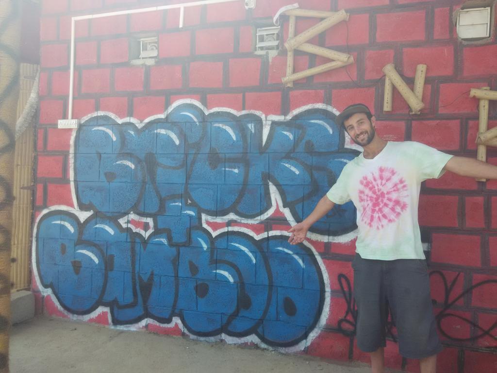 Bricks And Bamboo Hostel 安君纳 外观 照片