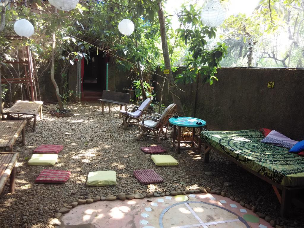 Bricks And Bamboo Hostel 安君纳 外观 照片