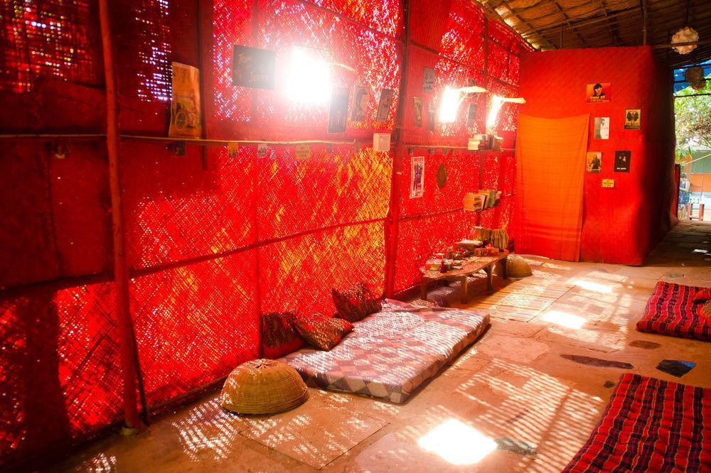 Bricks And Bamboo Hostel 安君纳 外观 照片