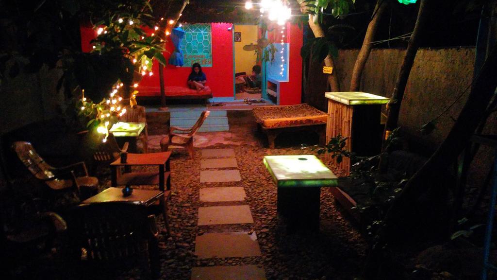Bricks And Bamboo Hostel 安君纳 外观 照片
