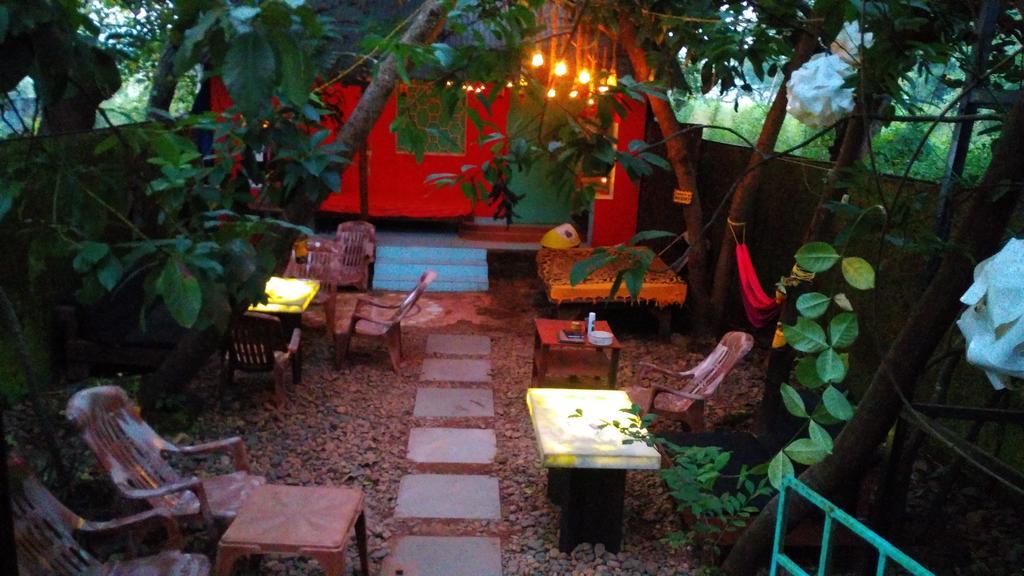 Bricks And Bamboo Hostel 安君纳 外观 照片