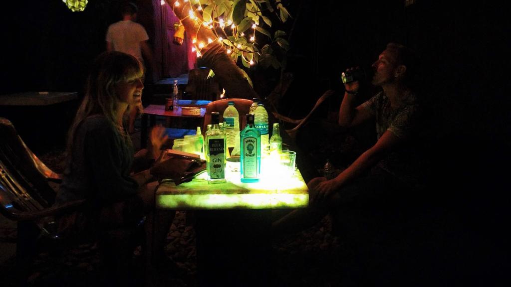 Bricks And Bamboo Hostel 安君纳 外观 照片