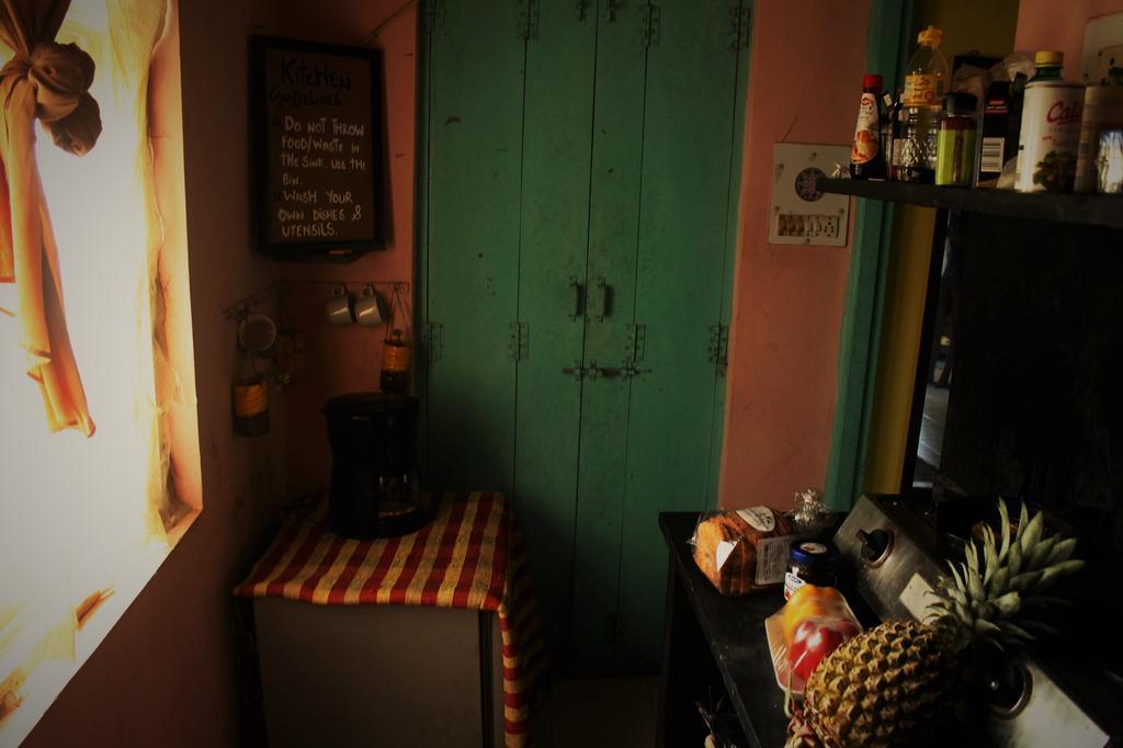 Bricks And Bamboo Hostel 安君纳 外观 照片