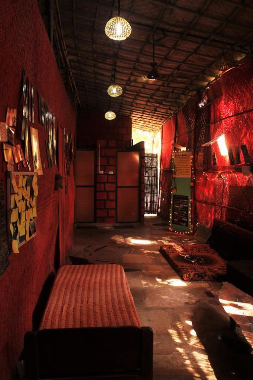 Bricks And Bamboo Hostel 安君纳 外观 照片