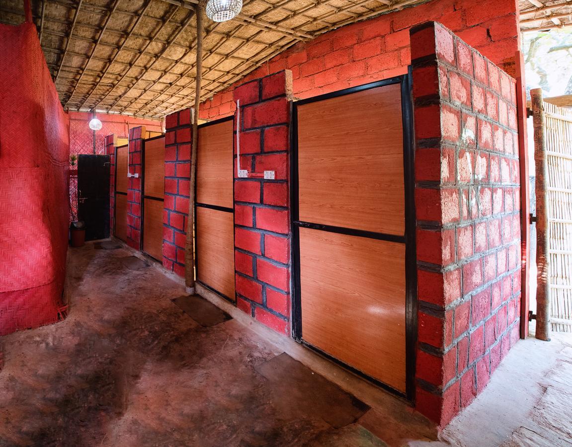 Bricks And Bamboo Hostel 安君纳 外观 照片