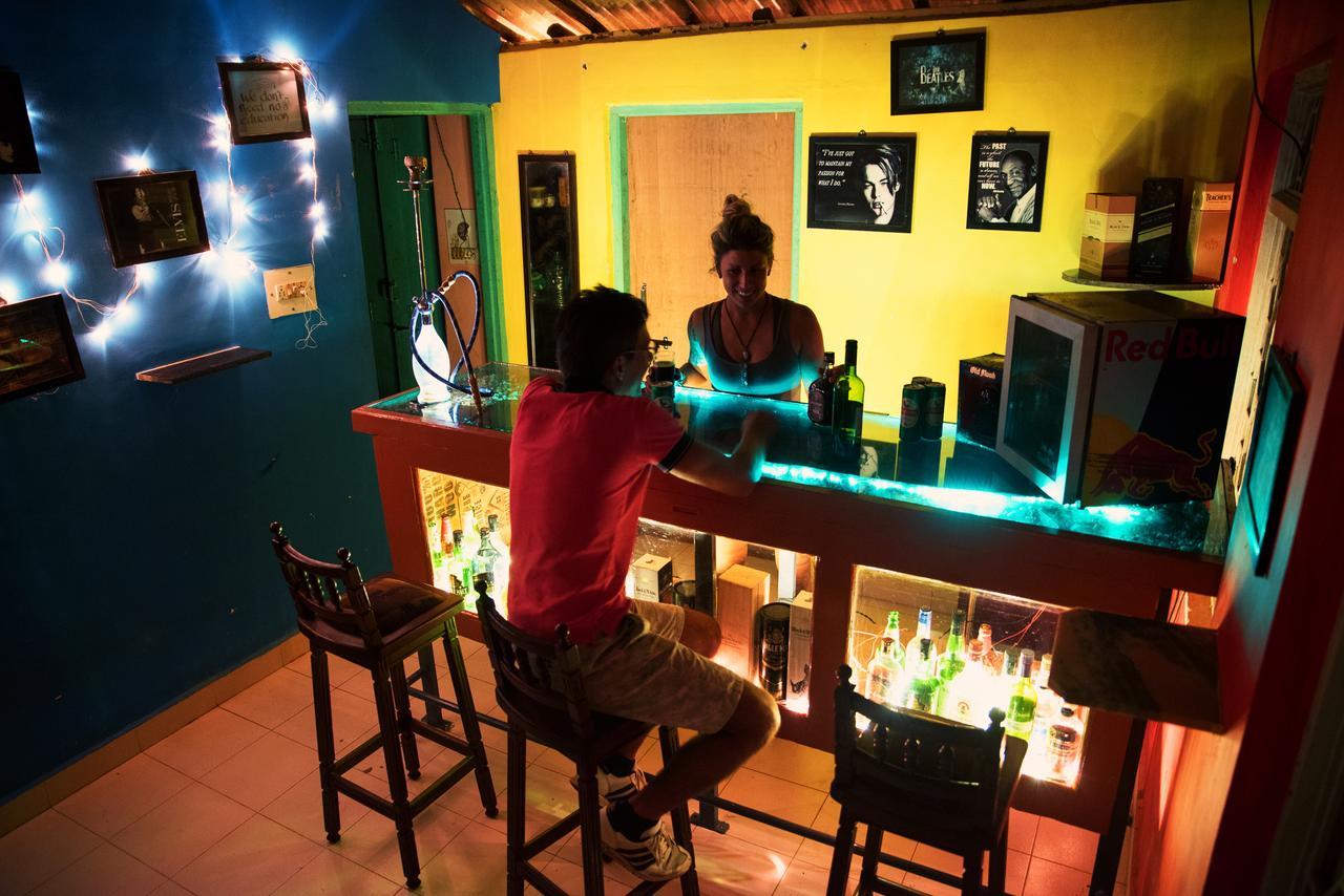 Bricks And Bamboo Hostel 安君纳 外观 照片
